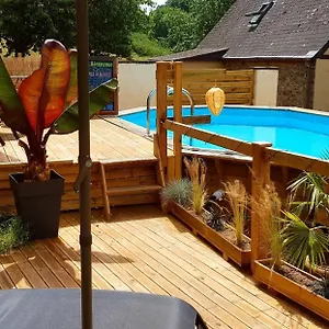https://le-vieux-moulin-vue-du-jardin.inbrittany.com